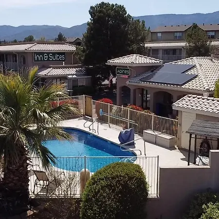 Pines Inn&Suites